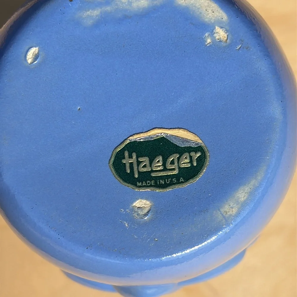 Vintage 1946 Haeger Pottery Raised Dogwood Vase
